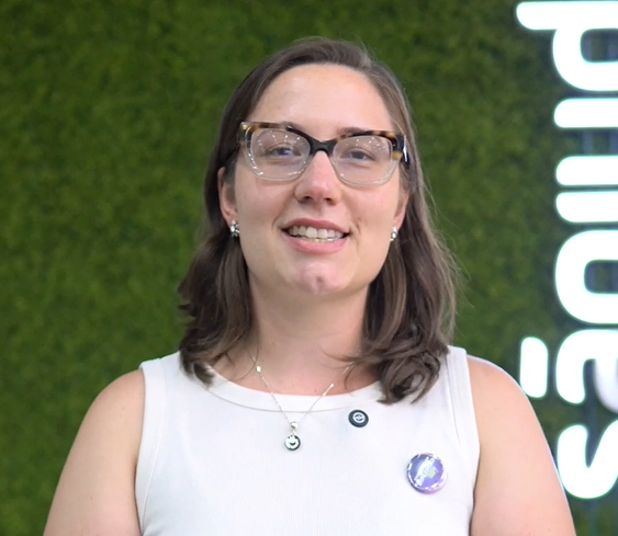 CLARISSA FORNER - PROFESSORA DOS CURSOS DE GESTÃO E NEGÓCIOS