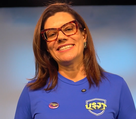 PATRICIA TAVOLONI - COORDENADORA DE GRADUAÇÃO